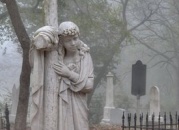 Как выбрать надгробие